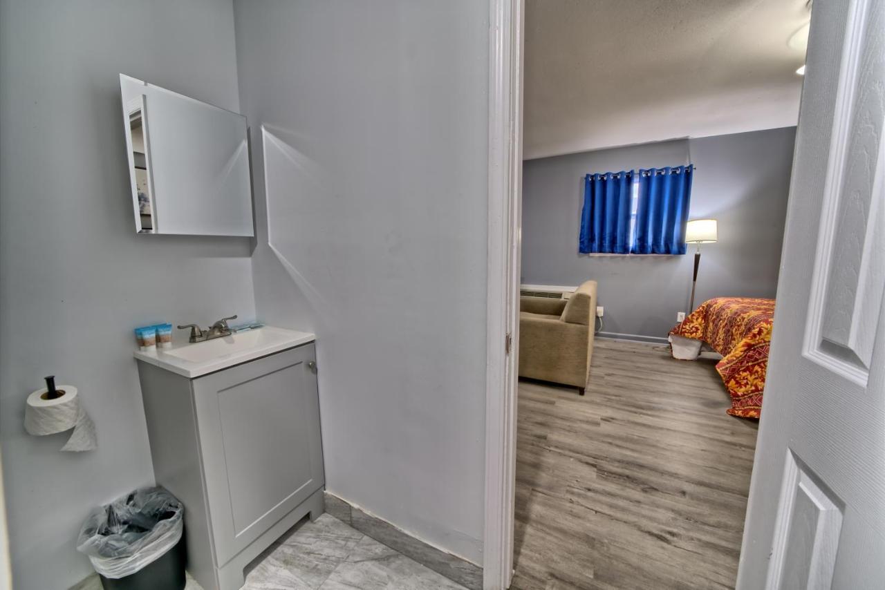 Aqua View Motel Lower Grand Lagoon Екстер'єр фото