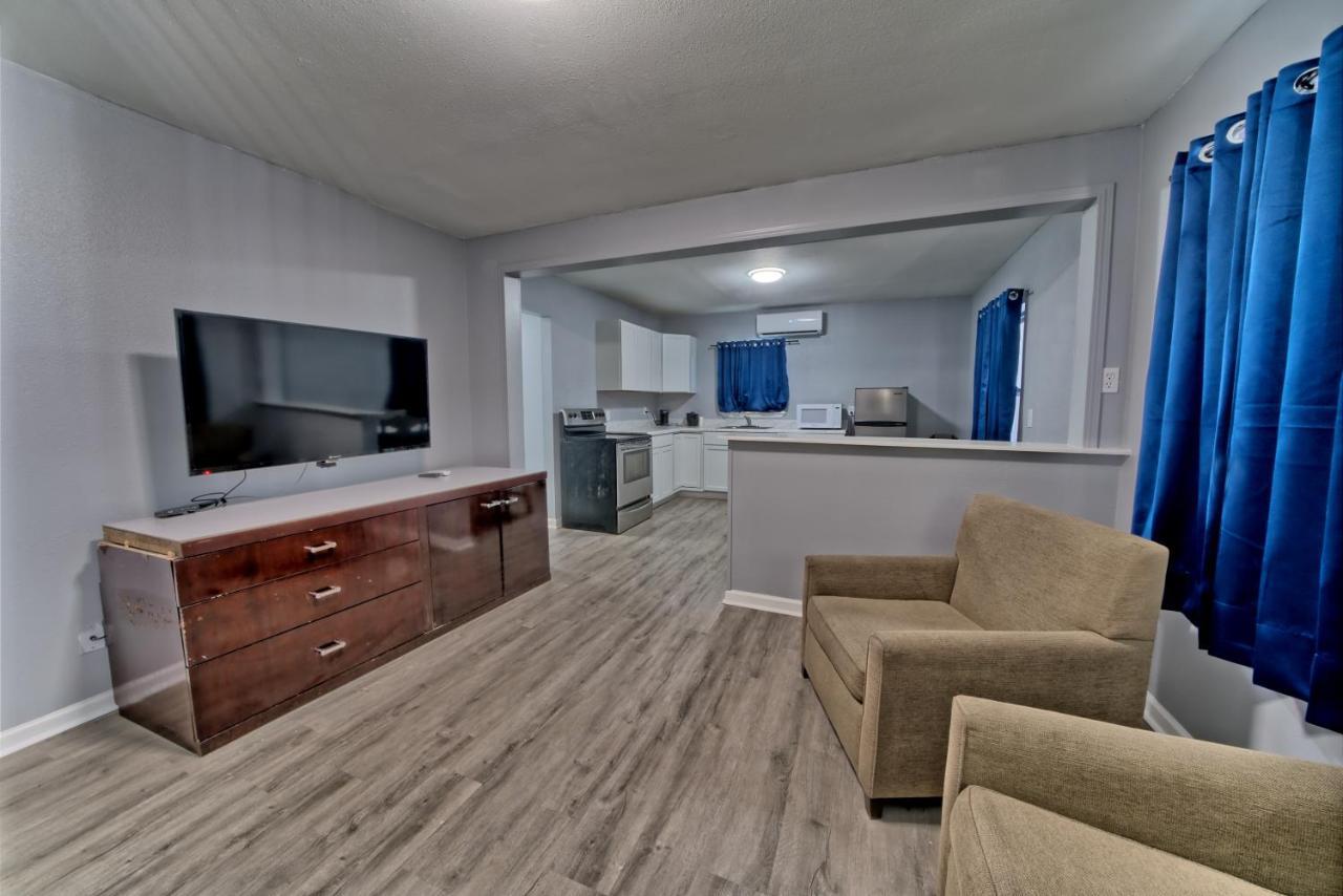 Aqua View Motel Lower Grand Lagoon Екстер'єр фото