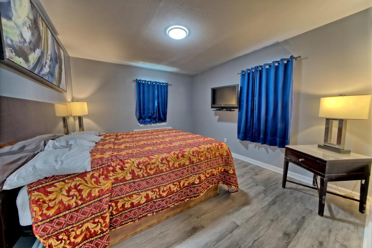 Aqua View Motel Lower Grand Lagoon Екстер'єр фото