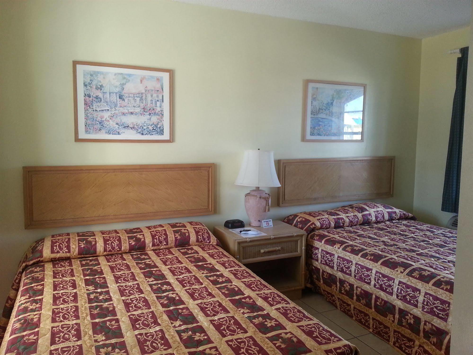 Aqua View Motel Lower Grand Lagoon Екстер'єр фото